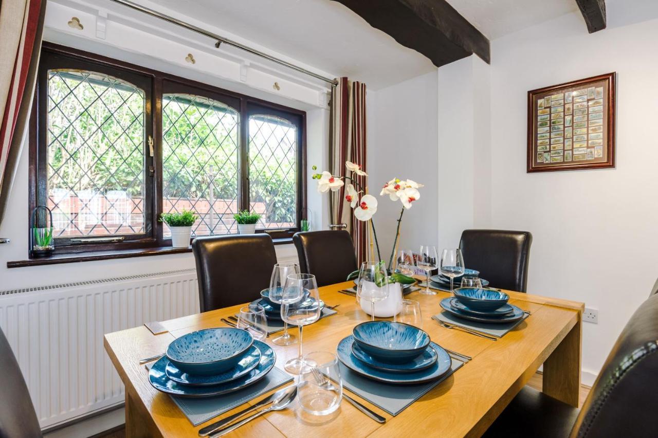 Sunshine Cottage By Happy Sunshine Stay Golborne Bagian luar foto